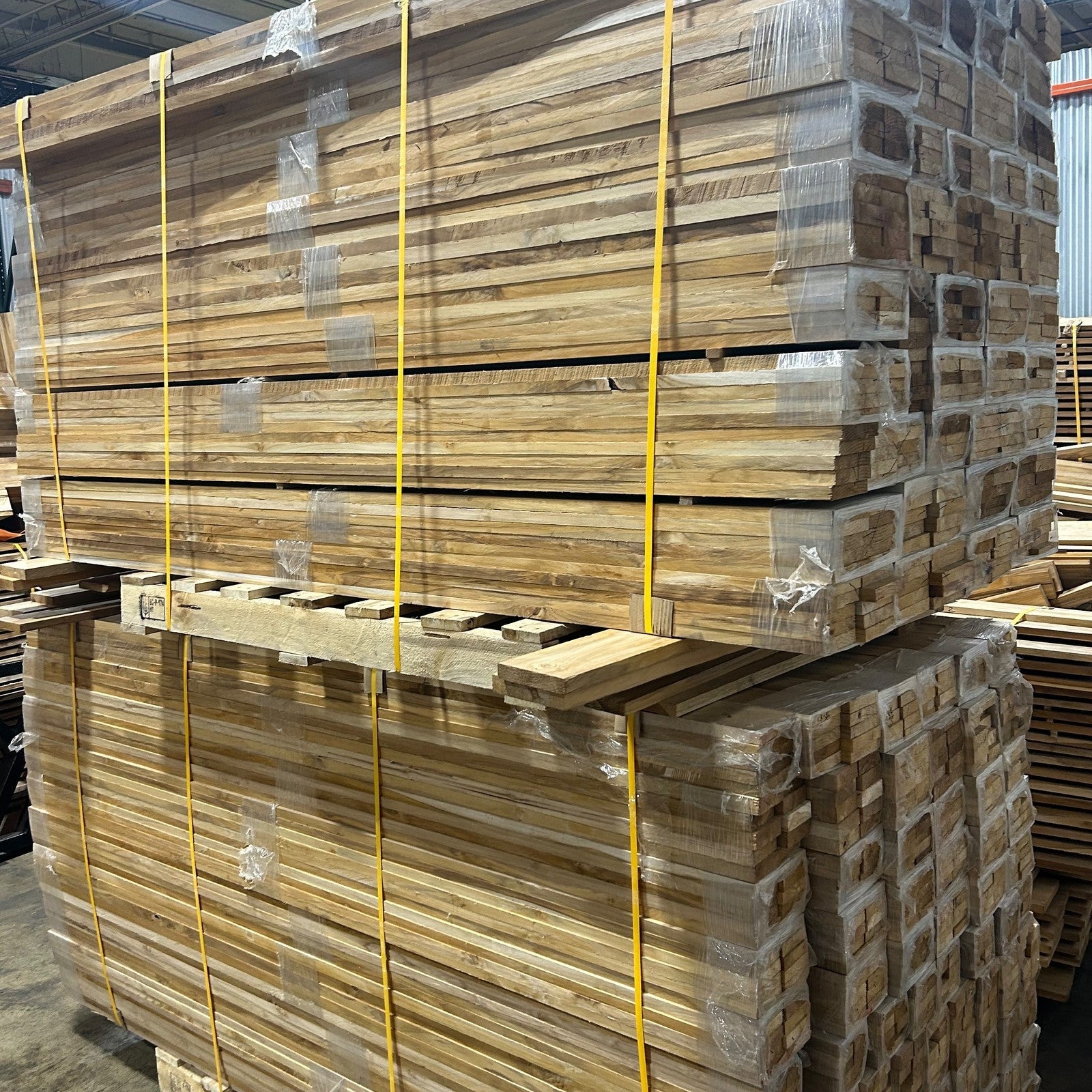 Ecuadorian plantation teak, 7–8 ft long premium stock, banded and palletized at the Lincolnwood Illinois warehouse — Platinum Luxury Teak