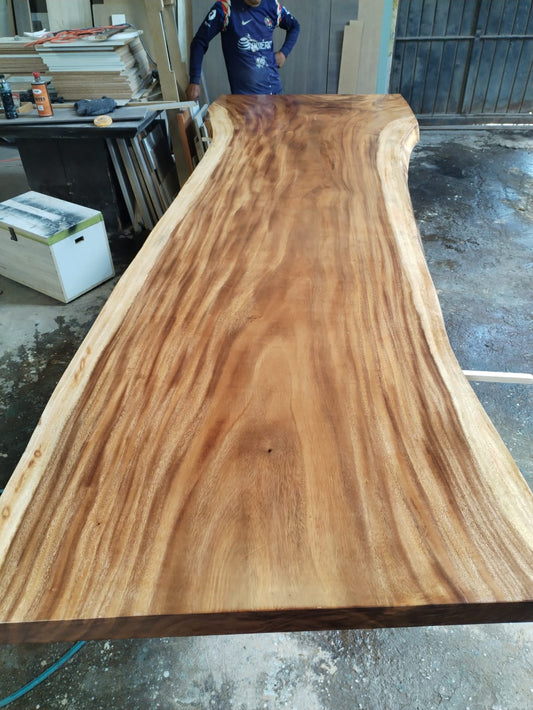 Single-slab Saman monkeypod live-edge top, Slab No. 07 — Platinum Luxury Teak